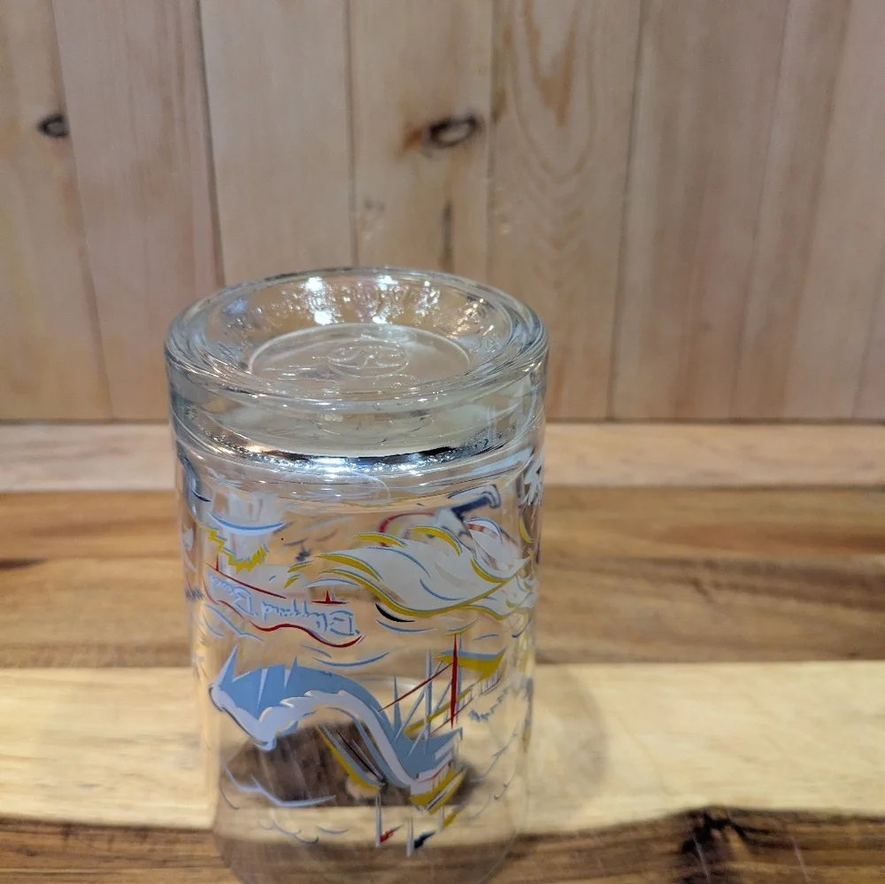 Disney Goofy Cartoon Character Glass with Surfboard Design